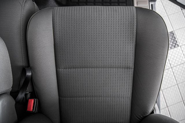 2010 Ford Super Duty F-550 XLT - 15361465 - 33