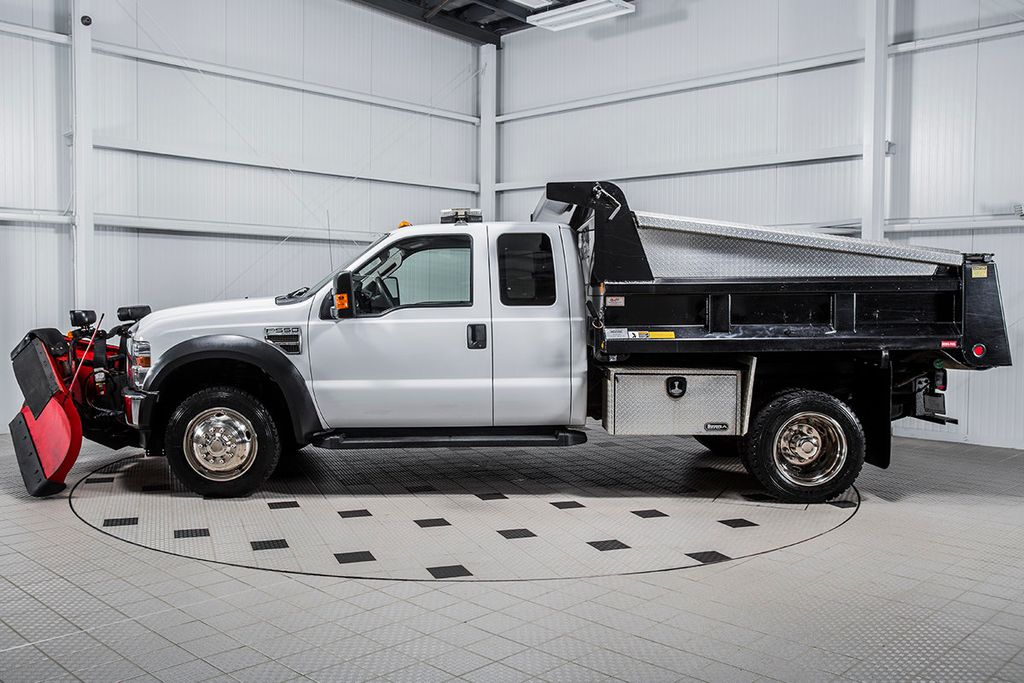 2010 Ford Super Duty F-550 XLT - 15361465 - 3