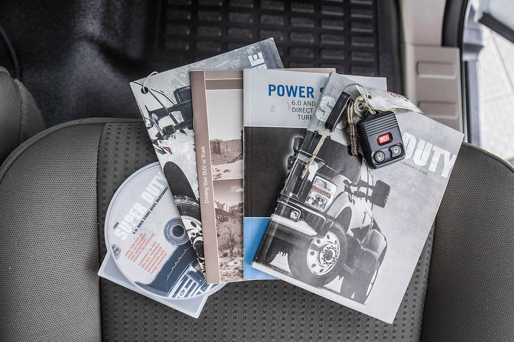 2010 Ford Super Duty F-550 XLT - 15361465 - 44