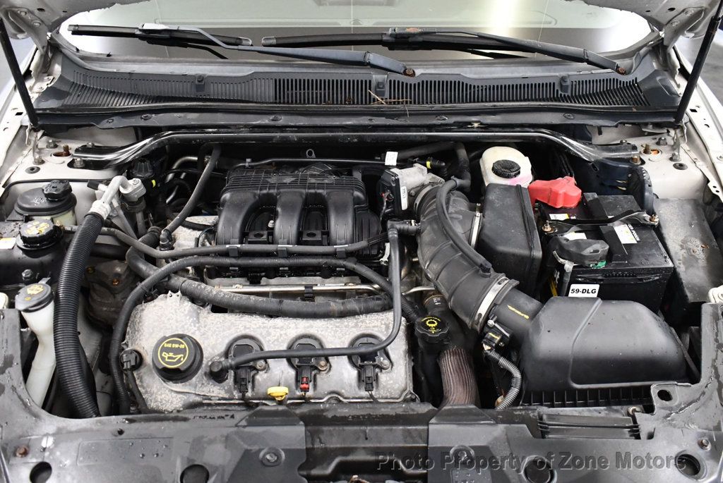 2010 Ford Taurus SE photo 33