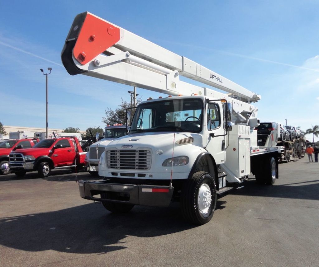 2010 Freightliner BUSINESS CLASS M2 106 4X4.. 70FT BOOM BUCKET TRUCK.. Lift-All LM-70-2MS - 18340877 - 2