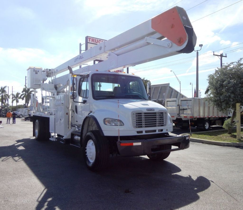 2010 Freightliner BUSINESS CLASS M2 106 4X4.. 70FT BOOM BUCKET TRUCK.. Lift-All LM-70-2MS - 18340877 - 4
