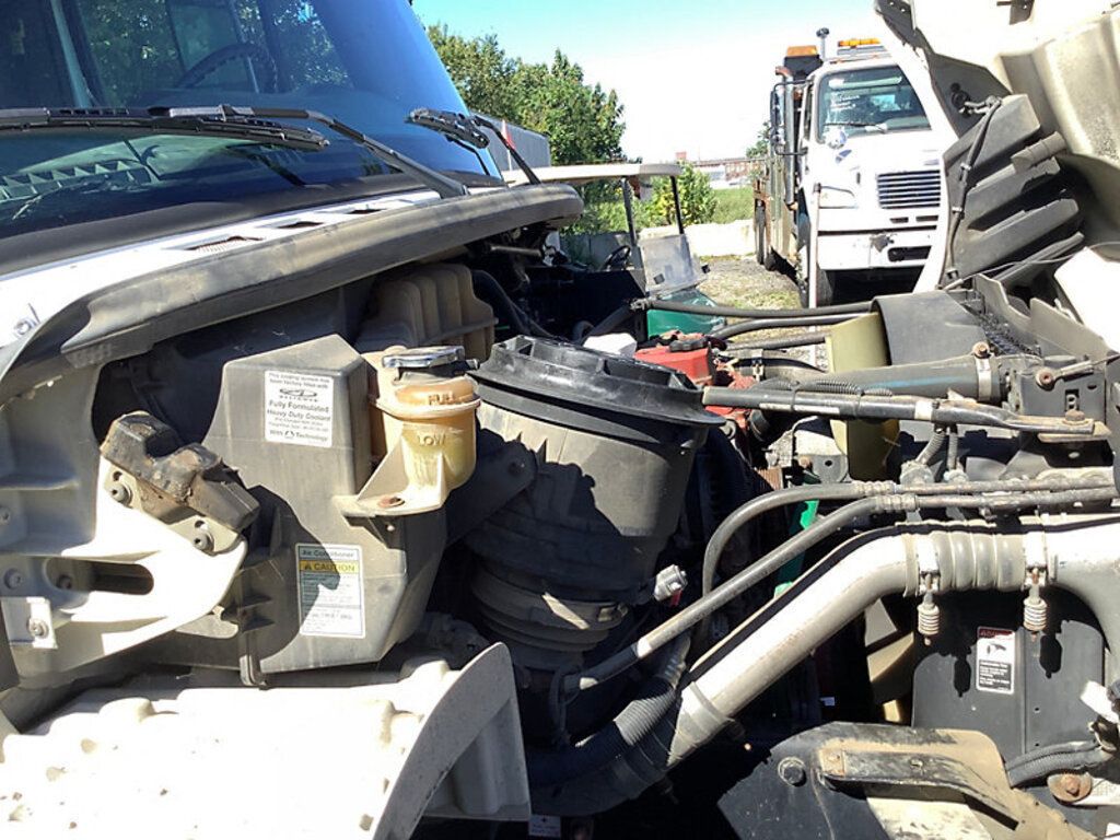 2010 Freightliner M2106 ENCLOSED UTILITY SERVICE TRUCK TURBO DIESEL WITH COMPRESSOR - 21142230 - 15