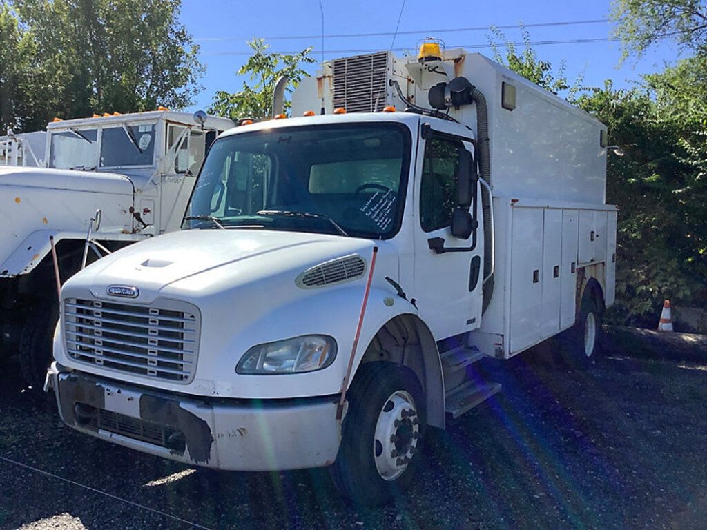 2010 Freightliner M2106 ENCLOSED UTILITY SERVICE TRUCK TURBO DIESEL WITH COMPRESSOR - 21142230 - 1