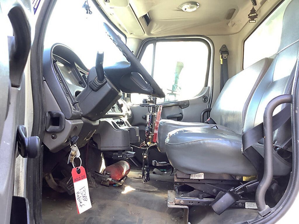 2010 Freightliner M2106 ENCLOSED UTILITY SERVICE TRUCK TURBO DIESEL WITH COMPRESSOR - 21142230 - 8