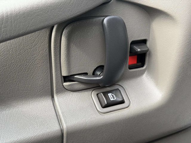 2010 GMC Savana LS 2500 3dr Passenger Van - 23000577 - 9