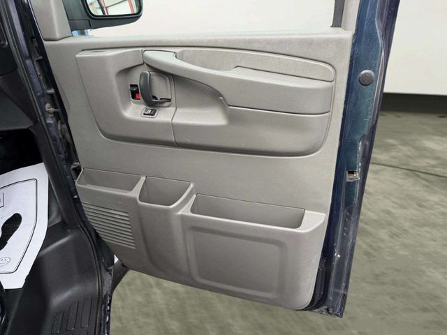 2010 GMC Savana LS 2500 3dr Passenger Van - 23000577 - 22