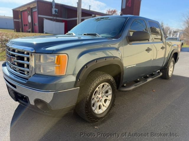 2010 GMC Sierra 1500 4WD Crew Cab 143.5" SLT - 22950401 - 0