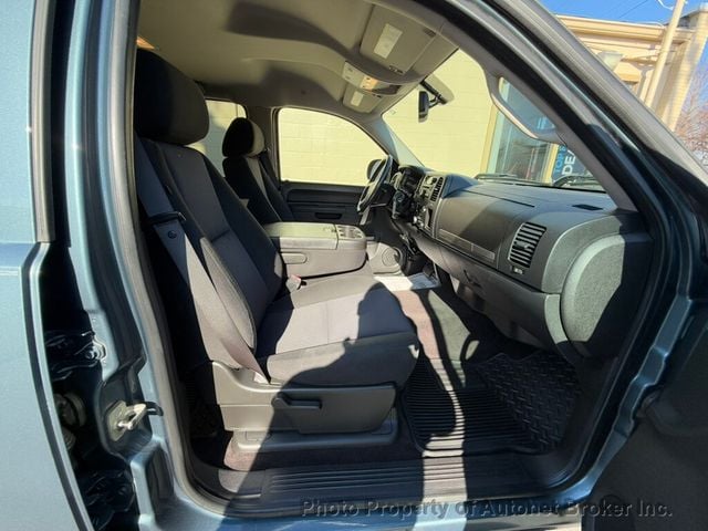 2010 GMC Sierra 1500 4WD Crew Cab 143.5" SLT - 22950401 - 24