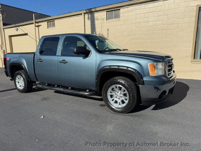 2010 GMC Sierra 1500 4WD Crew Cab 143.5" SLT - 22950401 - 3