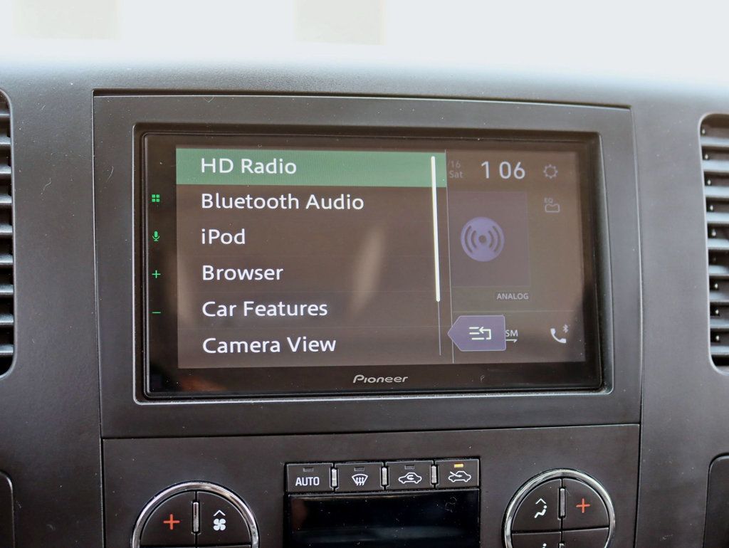 2010 GMC Sierra 1500 Hybrid 4WD Crew Cab 143.5" 3HB - 23028506 - 16
