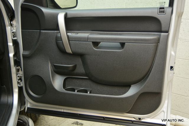2010 GMC Sierra 1500 Regular Cab SLE Pickup 2D 6 1/2 ft - 23047404 - 7