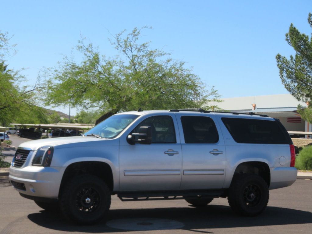 2010 GMC Yukon XL 4X4 YUKON XL SLT EXTRA  CLEAN LIFTED 4X4 BUCKET SEATS  - 23013204 | Video 1