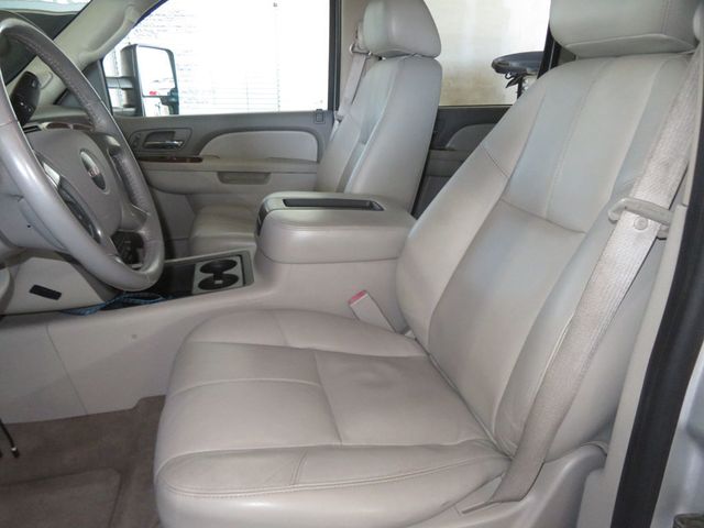 2010 GMC Yukon XL 4X4 YUKON XL SLT EXTRA  CLEAN LIFTED 4X4 BUCKET SEATS  - 23013204 - 22