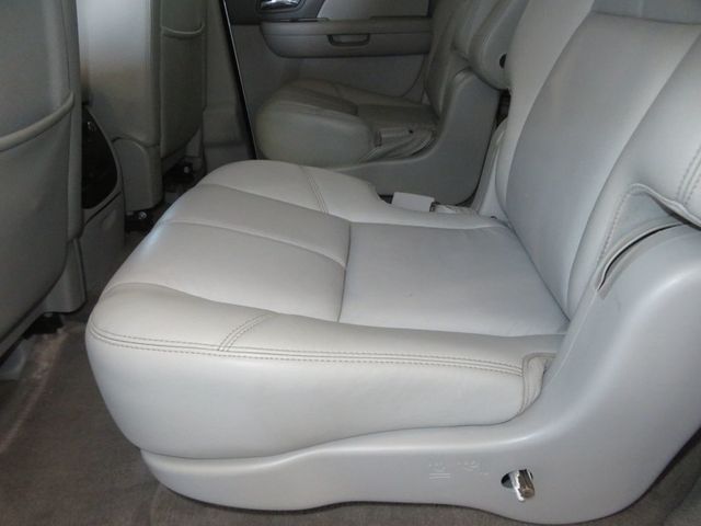 2010 GMC Yukon XL 4X4 YUKON XL SLT EXTRA  CLEAN LIFTED 4X4 BUCKET SEATS  - 23013204 - 26