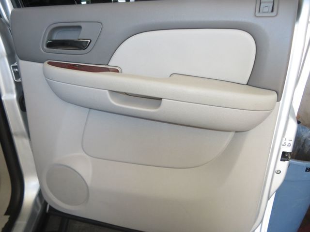 2010 GMC Yukon XL 4X4 YUKON XL SLT EXTRA  CLEAN LIFTED 4X4 BUCKET SEATS  - 23013204 - 30