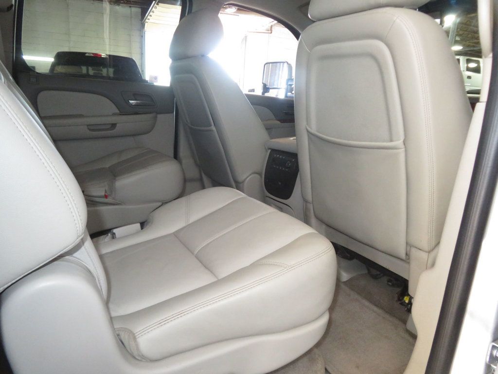 2010 GMC Yukon XL 4X4 YUKON XL SLT EXTRA  CLEAN LIFTED 4X4 BUCKET SEATS  - 23013204 - 32