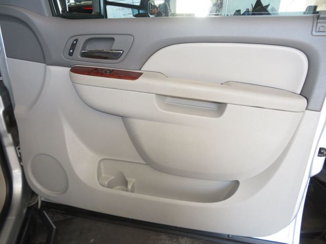 2010 GMC Yukon XL 4X4 YUKON XL SLT EXTRA  CLEAN LIFTED 4X4 BUCKET SEATS  - 23013204 - 36