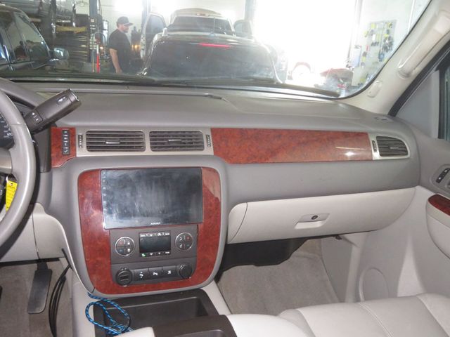 2010 GMC Yukon XL 4X4 YUKON XL SLT EXTRA  CLEAN LIFTED 4X4 BUCKET SEATS  - 23013204 - 43