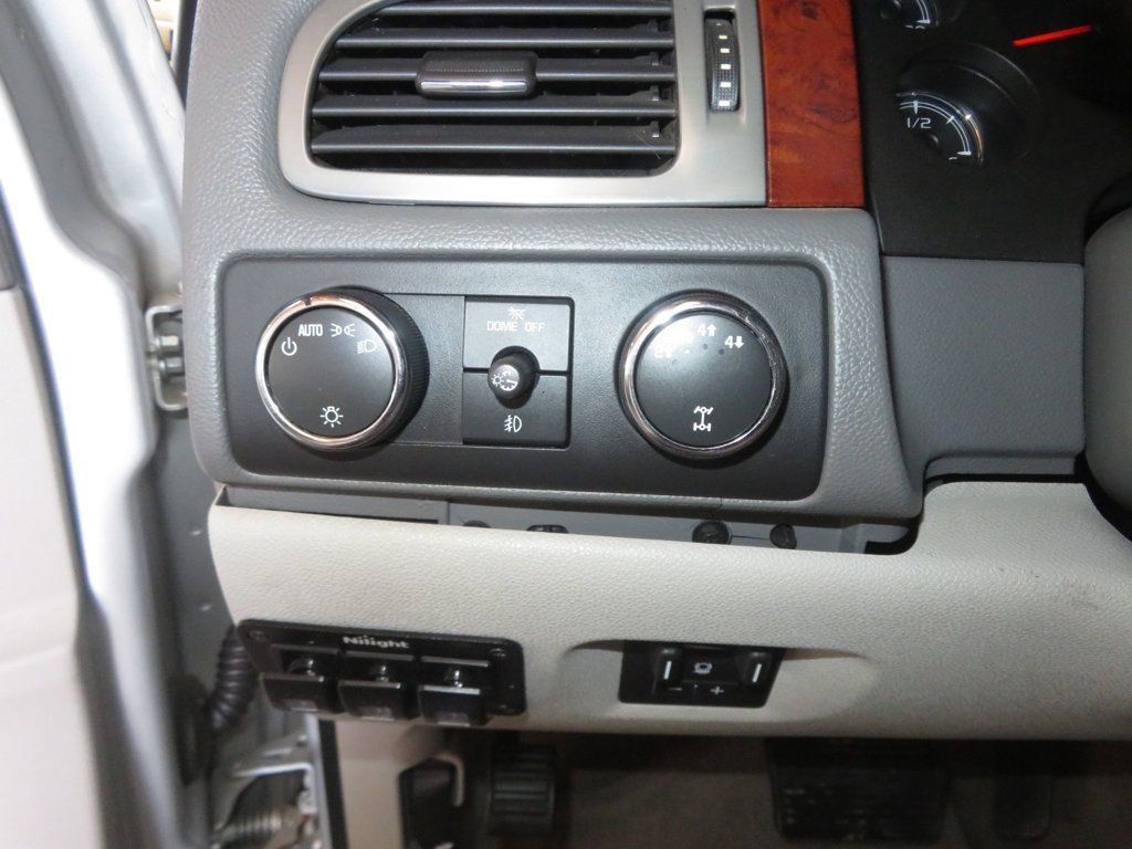 2010 GMC Yukon XL 4X4 YUKON XL SLT EXTRA  CLEAN LIFTED 4X4 BUCKET SEATS  - 23013204 - 46