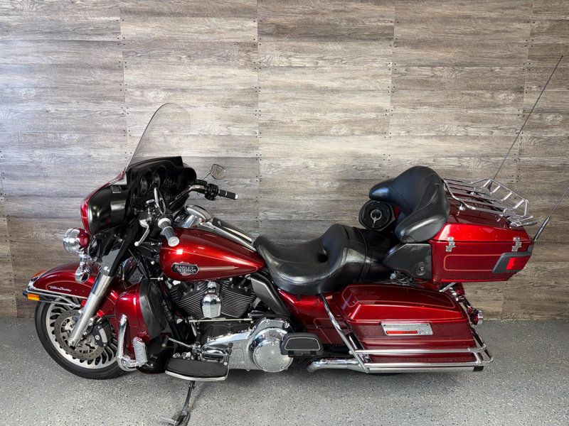 2010 Harley-Davidson FLHTCU Ultra Classic Electra Glide SUPER CLEAN! - 22982101 - 10