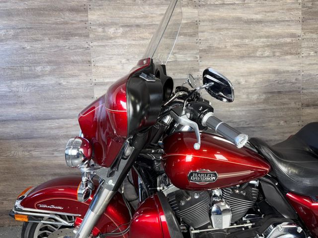 2010 Harley-Davidson FLHTCU Ultra Classic Electra Glide SUPER CLEAN! - 22982101 - 11