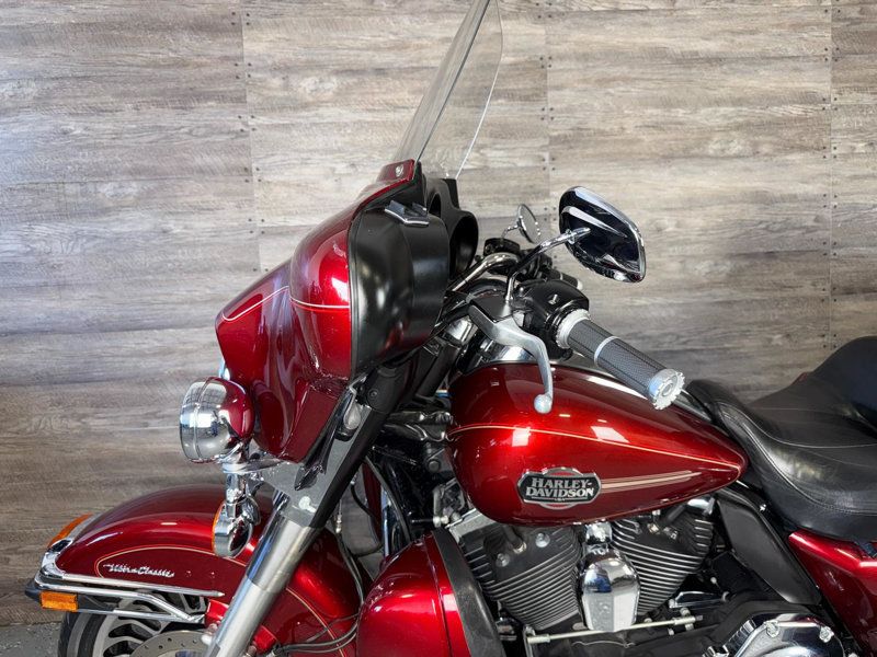 2010 Harley-Davidson FLHTCU Ultra Classic Electra Glide SUPER CLEAN! - 22982101 - 11