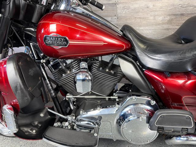 2010 Harley-Davidson FLHTCU Ultra Classic Electra Glide SUPER CLEAN! - 22982101 - 12