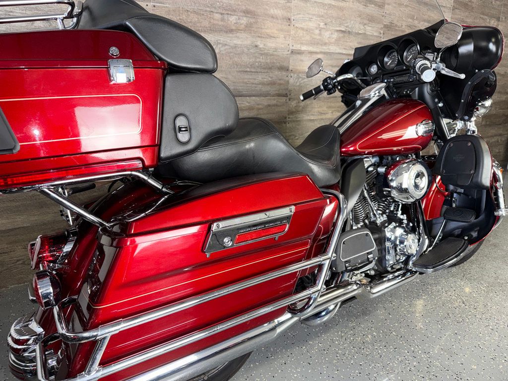 2010 Harley-Davidson FLHTCU Ultra Classic Electra Glide SUPER CLEAN! - 23042802 - 2