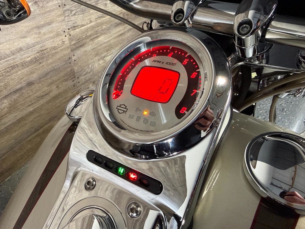 2010 Harley-Davidson FLSTSE CVO Softail Convertible SUPER CLEAN! - 22980175 - 10