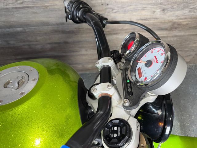 2010 Harley-Davidson XR1200 Custom! - 22998288 - 8