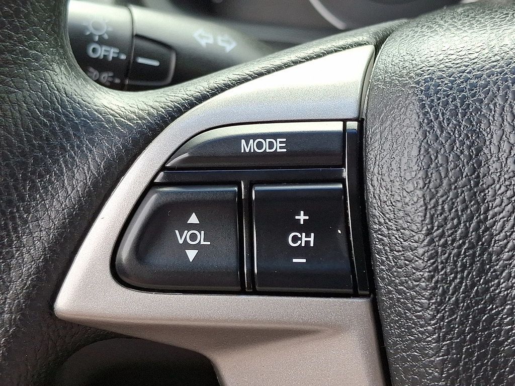 2010 Honda Accord LX photo 19