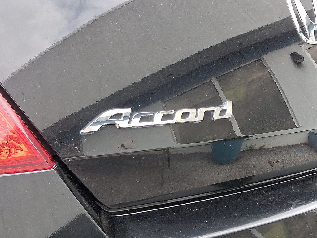 2010 Honda Accord LX photo 28