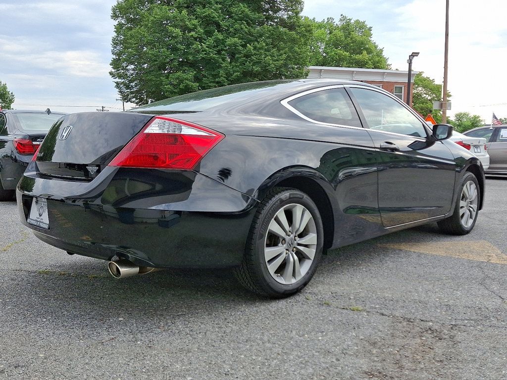 2010 Honda Accord LX photo 4