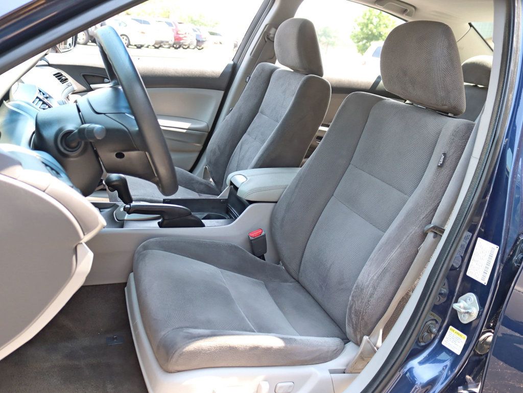 2010 Honda Accord EX photo 16