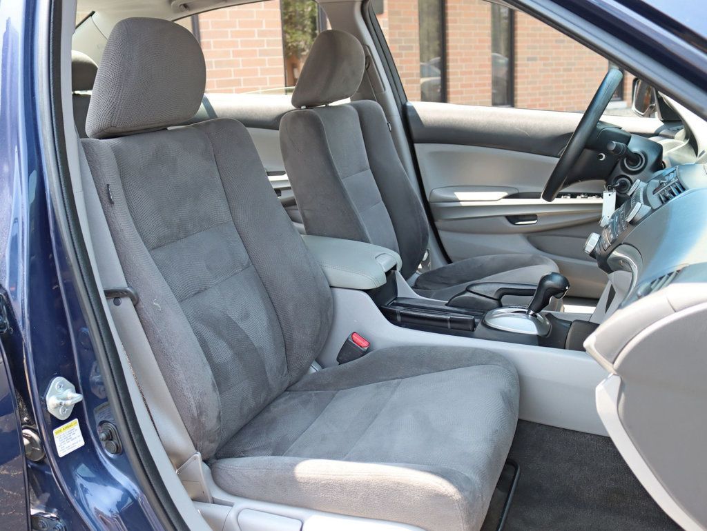 2010 Honda Accord EX photo 17