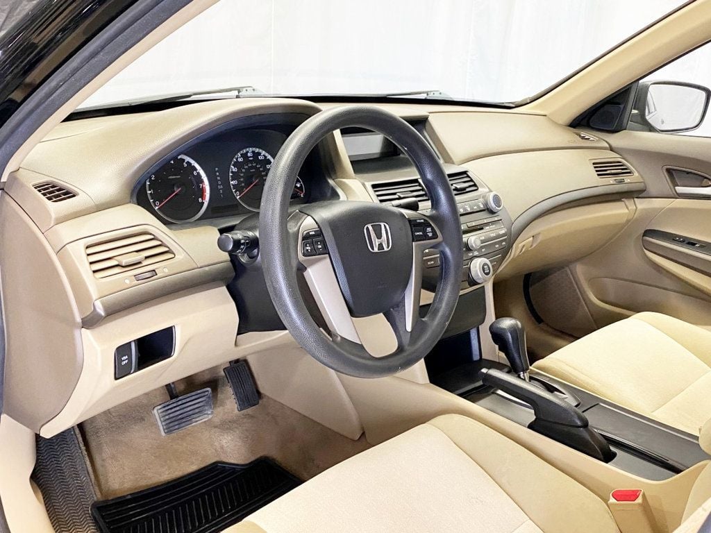 2010 Honda Accord Sedan 4dr I4 Automatic LX-P - 22429245 - 18