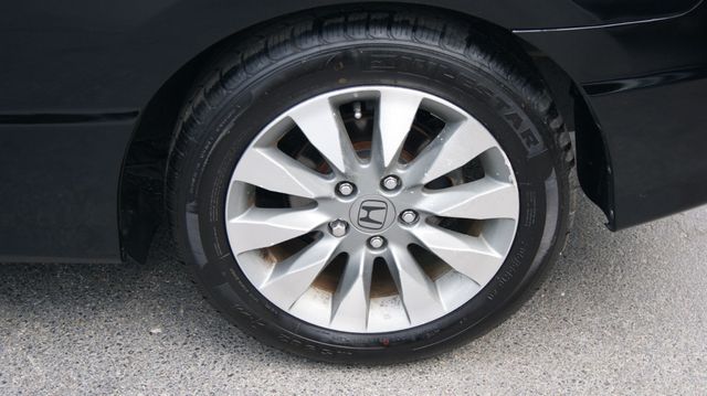 2010 Honda Civic Coupe 3 MONTH WARRANTY , JUST SERVICED , VERY CLEAN INSIDE AND OUT  - 23050730 - 32