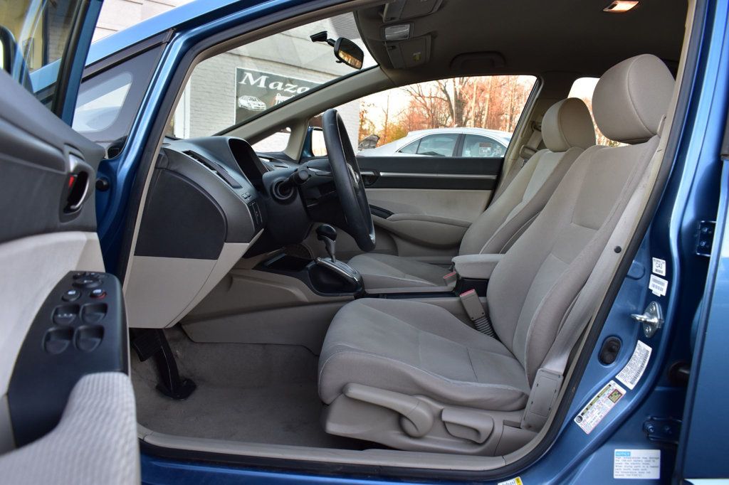 2010 Honda Civic Hybrid 4dr Sedan L4 CVT - 22721134 - 13