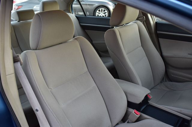 2010 Honda Civic Hybrid 4dr Sedan L4 CVT - 22721134 - 17