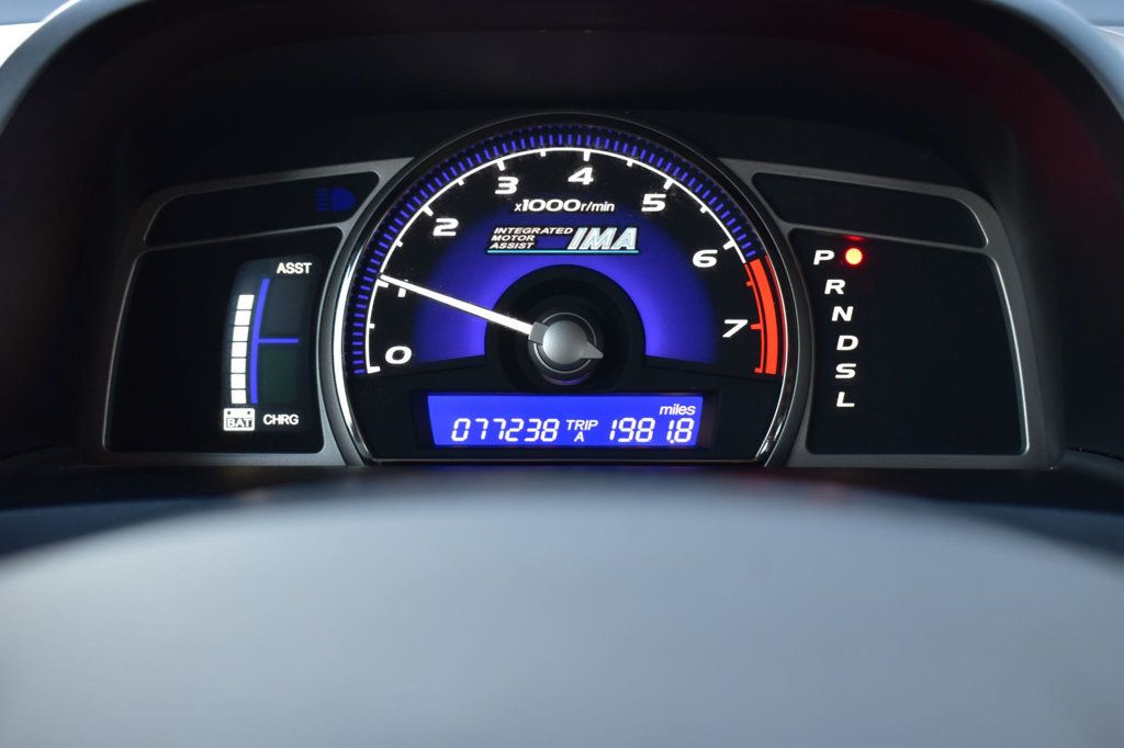 2010 Honda Civic Hybrid 4dr Sedan L4 CVT - 22721134 - 26