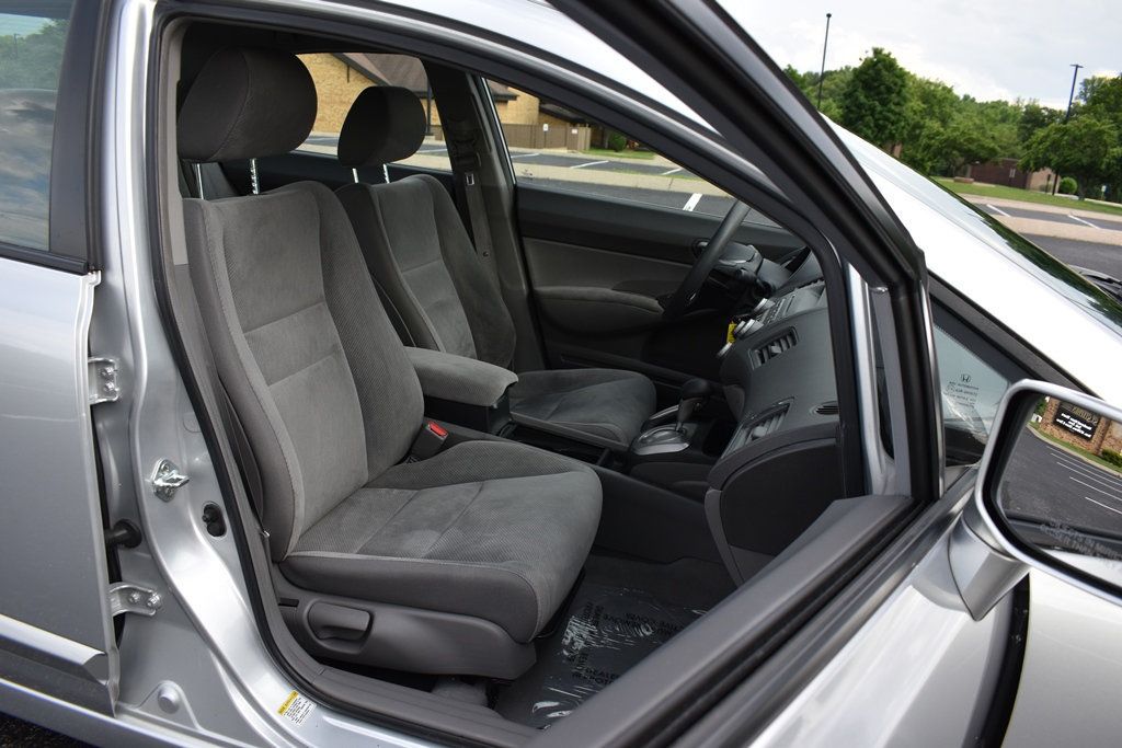 2010 Honda Civic LX photo 2