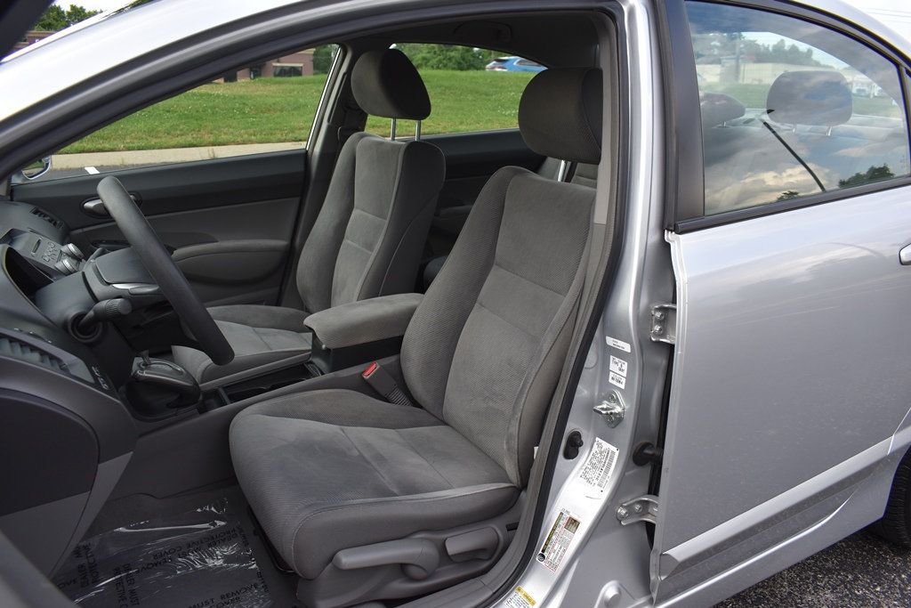 2010 Honda Civic LX photo 3