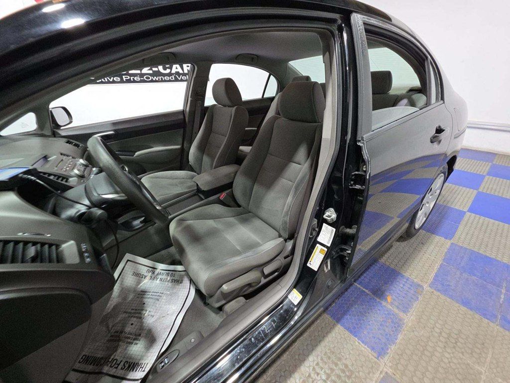 2010 Honda Civic Sedan 4dr Automatic LX - 23037589 - 6
