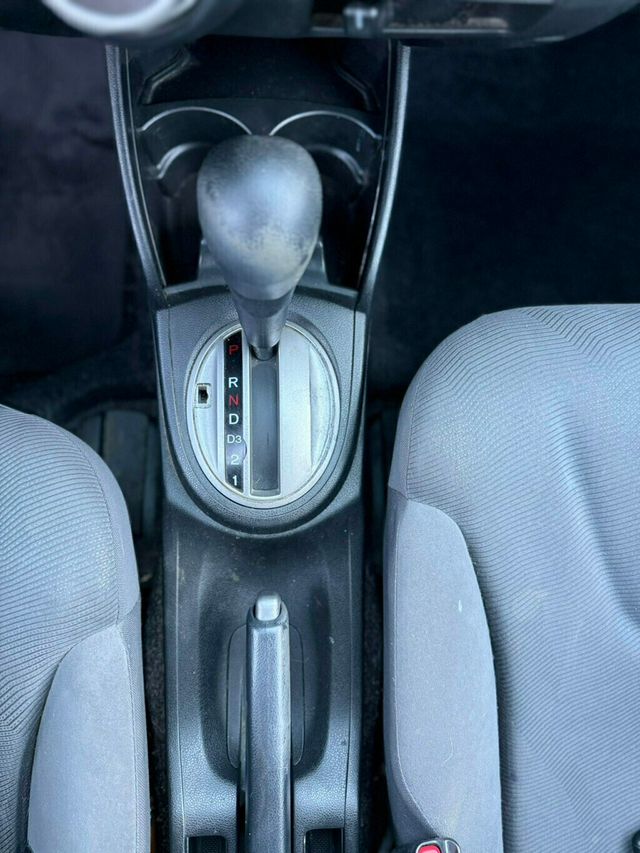 2010 Honda Fit 5dr Hatchback Automatic - 22974073 - 12