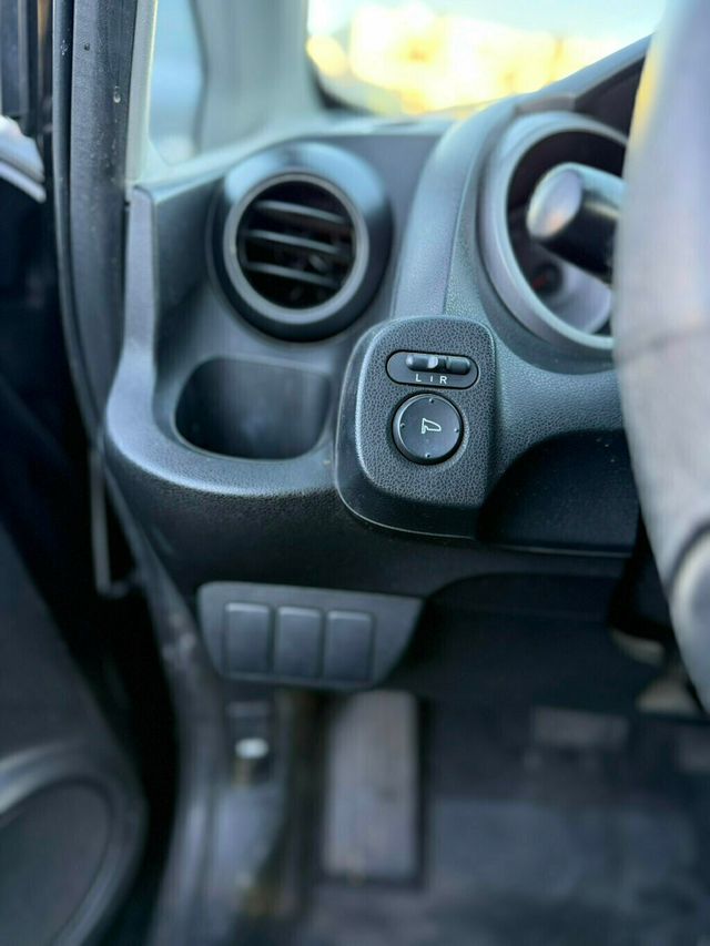 2010 Honda Fit 5dr Hatchback Automatic - 22974073 - 13