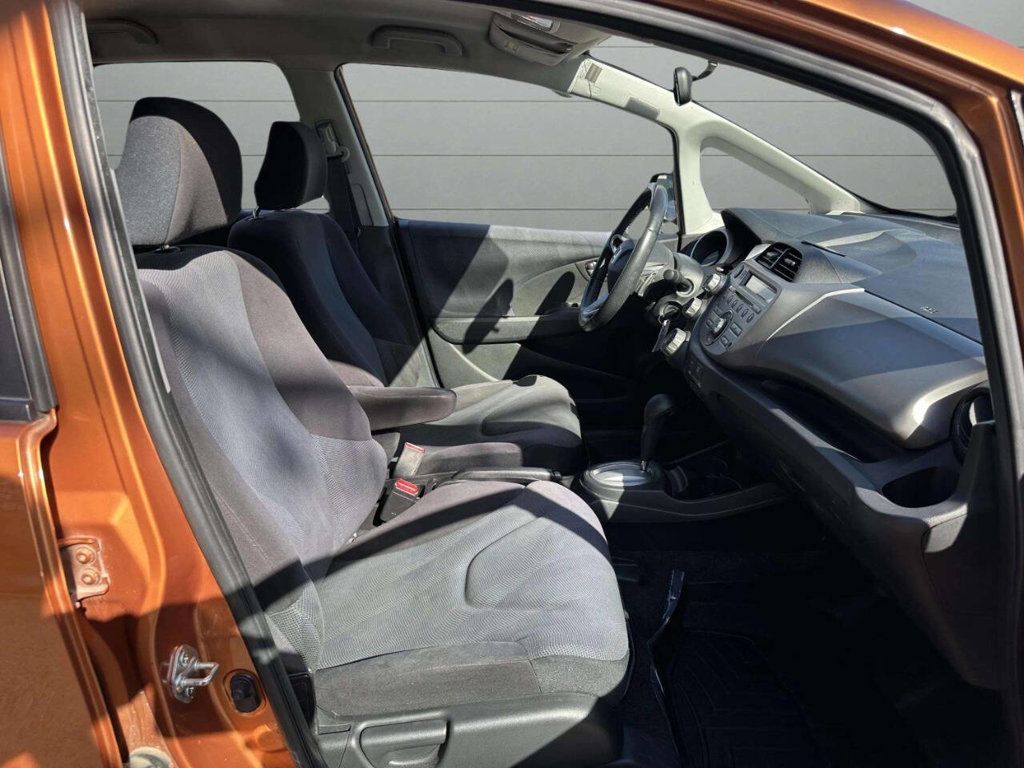2010 Honda Fit 5dr Hatchback Automatic Sport - 22936471 - 19