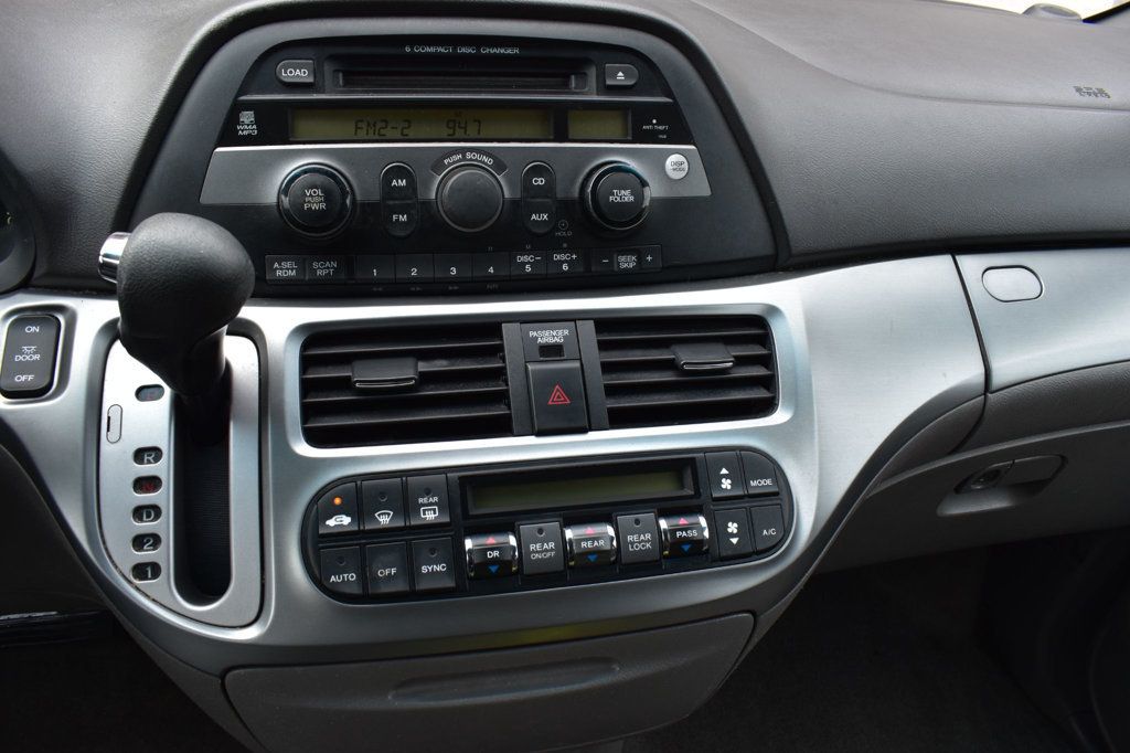 2010 Honda Odyssey 5dr EX - 22931718 - 28