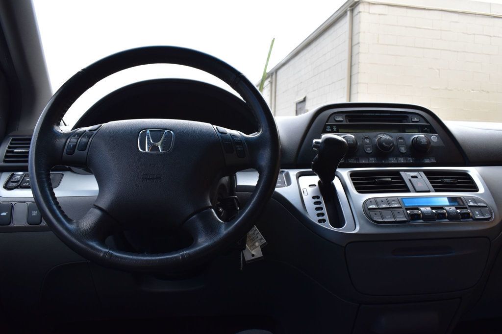 2010 Honda Odyssey 5dr EX-L w/RES - 22368691 - 25