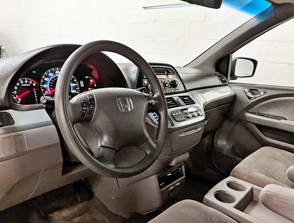 2010 Honda Odyssey 5dr EX w/RES - 22355179 - 25
